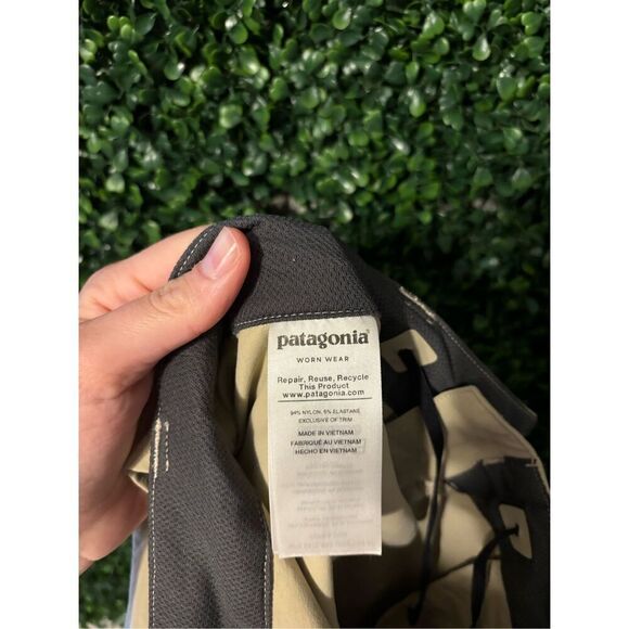Mens Patagonia Light Khaki Shorts Size 30 - Picture 5 of 6